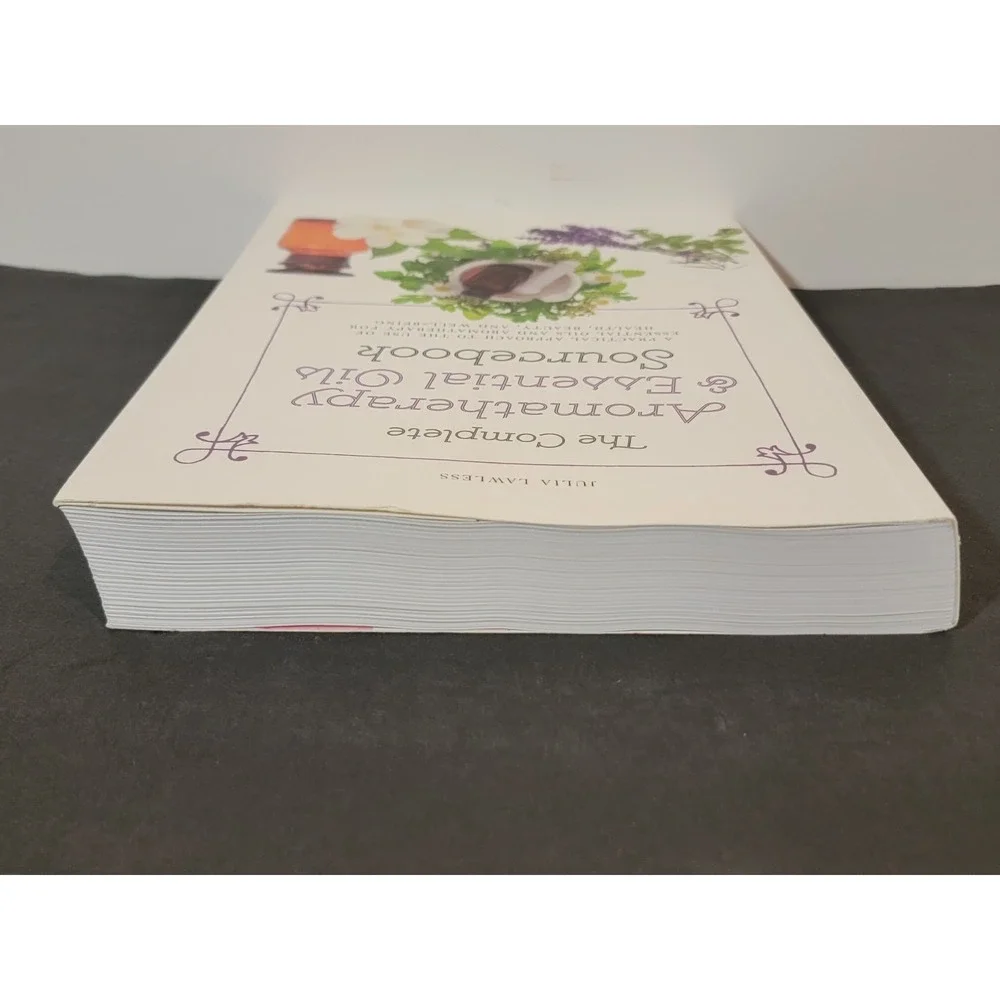 The Complete Essential Oils Sourcebook... by Lawless, Julia Paperback / Softback